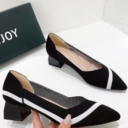 Contrast Color Pointed-Toe V-Cut Pumps