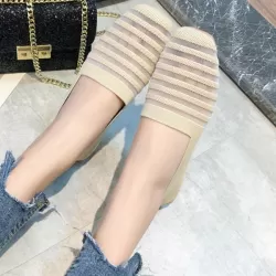 Breathable Contrast Color Striped Flat Shoes