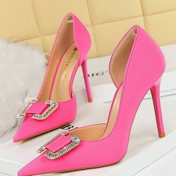 Pointed-Toe Shallow Cut Scarpin Salto Pumps