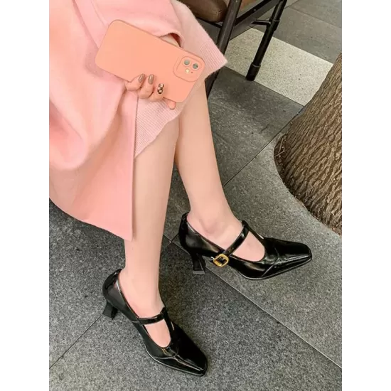 Hollow Split-Joint Square-Toe Pumps Hollow Split-Joint Square-Toe Pumps