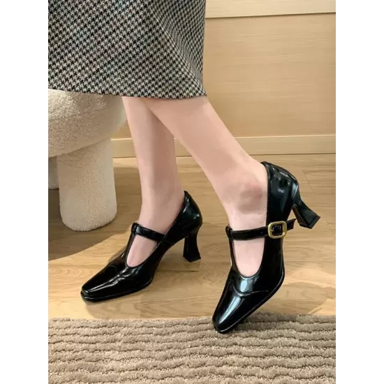 Hollow Split-Joint Square-Toe Pumps Hollow Split-Joint Square-Toe Pumps