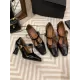 Hollow Split-Joint Square-Toe Pumps Hollow Split-Joint Square-Toe Pumps
