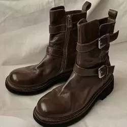 Belt Buckle Round-Toe Split-Joint Zipper Boots