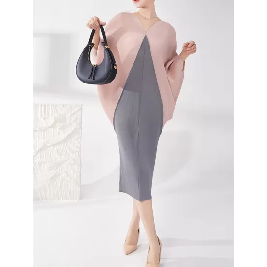 Contrast Color Pleated Batwing Sleeves Loose Round-neck Midi Dresses Contrast Color Pleated Batwing Sleeves Loose Round-neck Midi Dresses