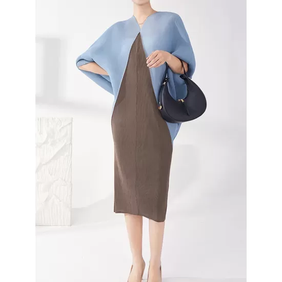 Contrast Color Pleated Batwing Sleeves Loose Round-neck Midi Dresses Contrast Color Pleated Batwing Sleeves Loose Round-neck Midi Dresses