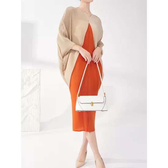 Contrast Color Pleated Batwing Sleeves Loose Round-neck Midi Dresses Contrast Color Pleated Batwing Sleeves Loose Round-neck Midi Dresses