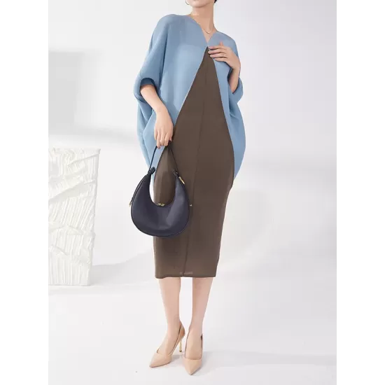 Contrast Color Pleated Batwing Sleeves Loose Round-neck Midi Dresses Contrast Color Pleated Batwing Sleeves Loose Round-neck Midi Dresses