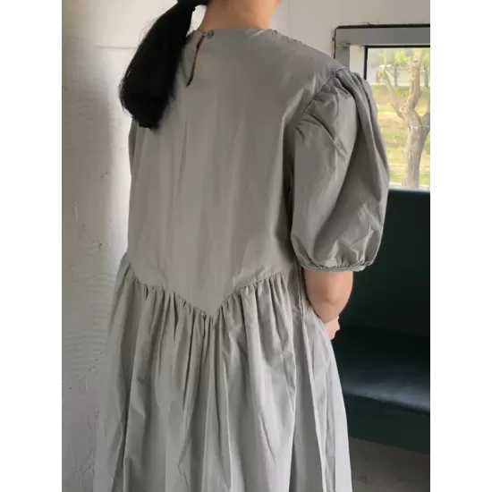Original Loose Solid Color Pleated Puff Sleeves Midi Dress Original Loose Solid Color Pleated Puff Sleeves Midi Dress