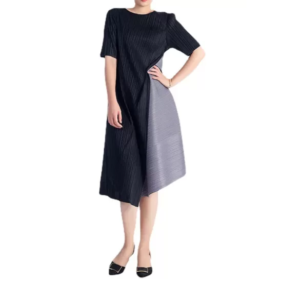 Loose Contrast Color Pleated Round-Neck Midi Dresses Loose Contrast Color Pleated Round-Neck Midi Dresses