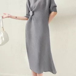 Stylish Irregularity Loose Pleated Solid Color Round-Neck Midi Dresses