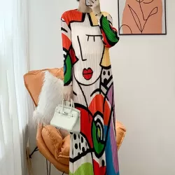 Original Loose Long Sleeves Cartoon Face Printed Contrast Color Pleated Round-Neck Midi Dresses