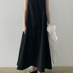 Loose Sleeveless Solid Color Round-Neck Midi Dresses