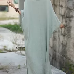 Solid Color Split-Side Batwing Sleeves Long Sleeves Round-Neck Midi Dresses