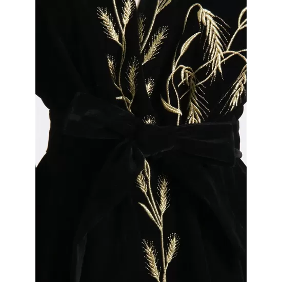Embroidered Tied Waist Loose Puff Sleeves V-Neck Mini Dresses Embroidered Tied Waist Loose Puff Sleeves V-Neck Mini Dresses