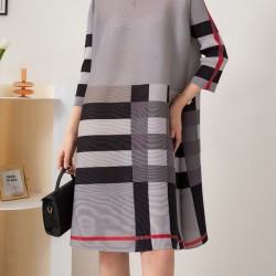 Contrast Color Plaid Pleated A-Line Loose Round-Neck Mini Dresses