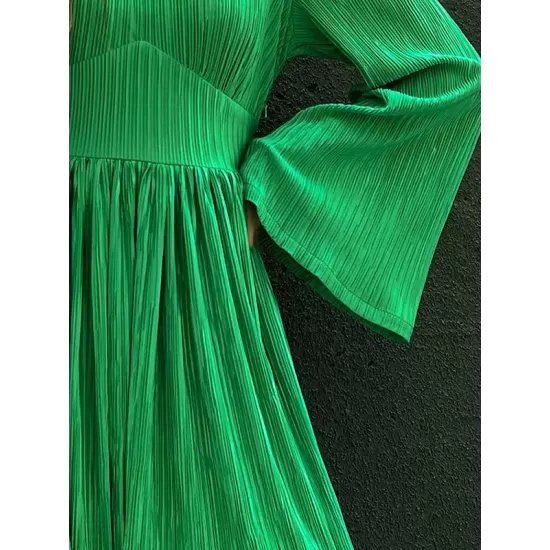 High-Waisted Pleated Solid Color Zipper A-line Flared Sleeves Round-neck Mini Dresses High-Waisted Pleated Solid Color Zipper A-line Flared Sleeves Round-neck Mini Dresses