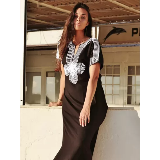 V-Neck Embroidered Split-Side Short Sleeve Cover-Up Swimwear V-Neck Embroidered Split-Side Short Sleeve Cover-Up Swimwear