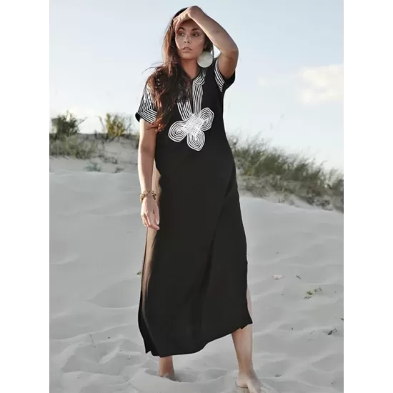 V-Neck Embroidered Split-Side Short Sleeve Cover-Up Swimwear V-Neck Embroidered Split-Side Short Sleeve Cover-Up Swimwear