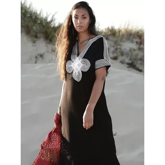 V-Neck Embroidered Split-Side Short Sleeve Cover-Up Swimwear V-Neck Embroidered Split-Side Short Sleeve Cover-Up Swimwear