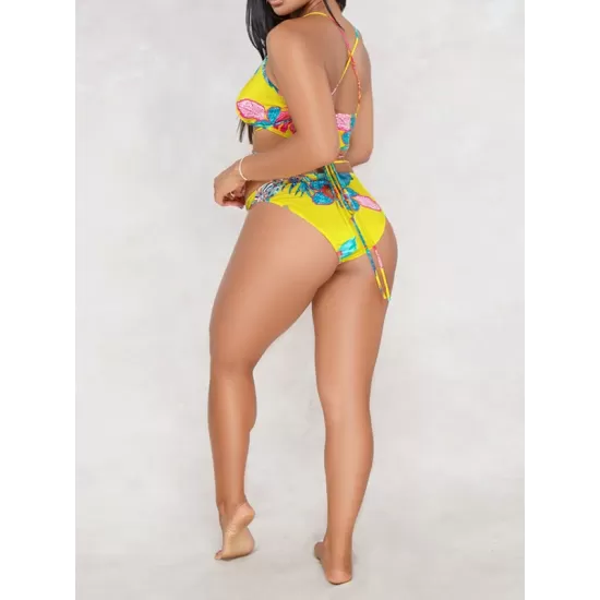 Sexy Floral-Print Split Bikini Swimsuit+Long Sleeve Cover-Ups Three-Piece Set Sexy Floral-Print Split Bikini Swimsuit+Long Sleeve Cover-Ups Three-Piece Set