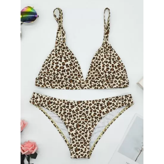 Floral-Print Triangles Backless Split Bikini Swimsuit Floral-Print Triangles Backless Split Bikini Swimsuit