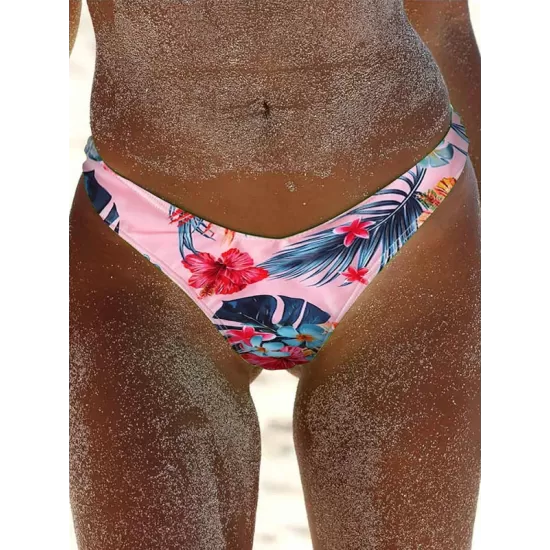 Floral-Print Triangles Low Waist Bikini Pants Floral-Print Triangles Low Waist Bikini Pants