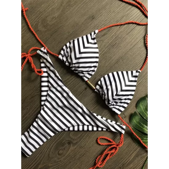 Beach Padded Tie Side Checkered Halter-Neck Bikini Swimsuit Beach Padded Tie Side Checkered Halter-Neck Bikini Swimsuit