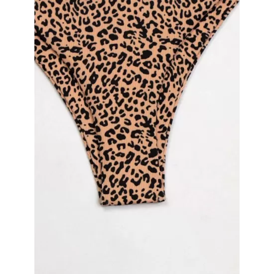 Underwired Leopard Three Pieces Bikini Set Underwired Leopard Three Pieces Bikini Set