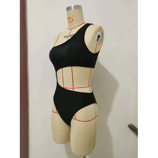 One-Shoulder Hollow Solid Color One-Piece Swimsuit One-Shoulder Hollow Solid Color One-Piece Swimsuit