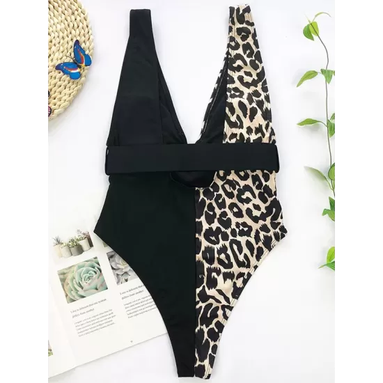 Deep V-Neck Color-Block Metal Button Sexy Slim One-Piece Swimwear Deep V-Neck Color-Block Metal Button Sexy Slim One-Piece Swimwear
