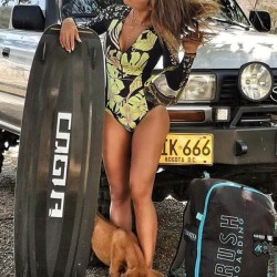 Long Sleeve Color-Block Floral Zipper Rash Guard