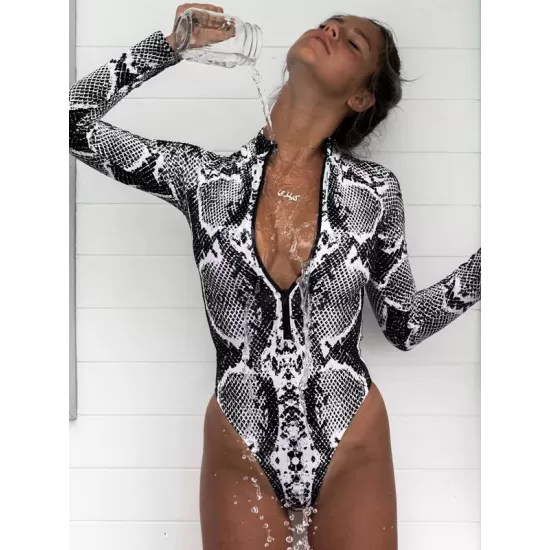Animal Print High-Neck Zipper Long Sleeve One-Piece Wetsuit Animal Print High-Neck Zipper Long Sleeve One-Piece Wetsuit