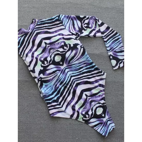 Stripe Print One-Shoulder Long Sleeve Zipper One-Piece Swimwear Stripe Print One-Shoulder Long Sleeve Zipper One-Piece Swimwear