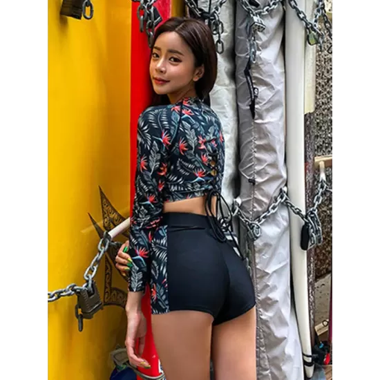 Leaf Print Round-Neck Long Sleeve High-Waisted Wetsuit Swimwear Leaf Print Round-Neck Long Sleeve High-Waisted Wetsuit Swimwear