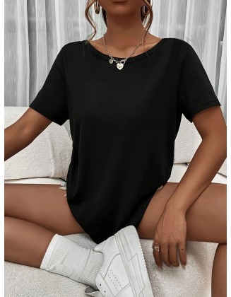 Women's blouse is loose and casual, black back is hollowed out, and short-sleeved T-shirt is designed